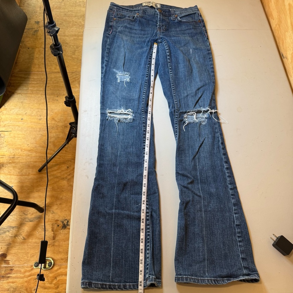 PINK Victoria's Secret Jeans in Distressed Blue